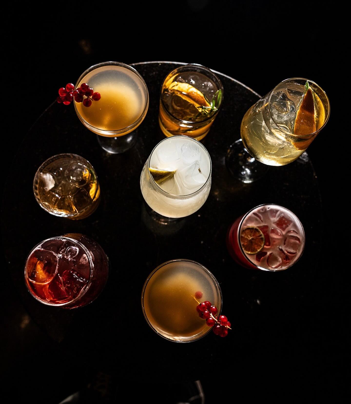 Collettivo Botanico - Fondata sulla collaborazione con vignaioli, agricoltori e artigiani.