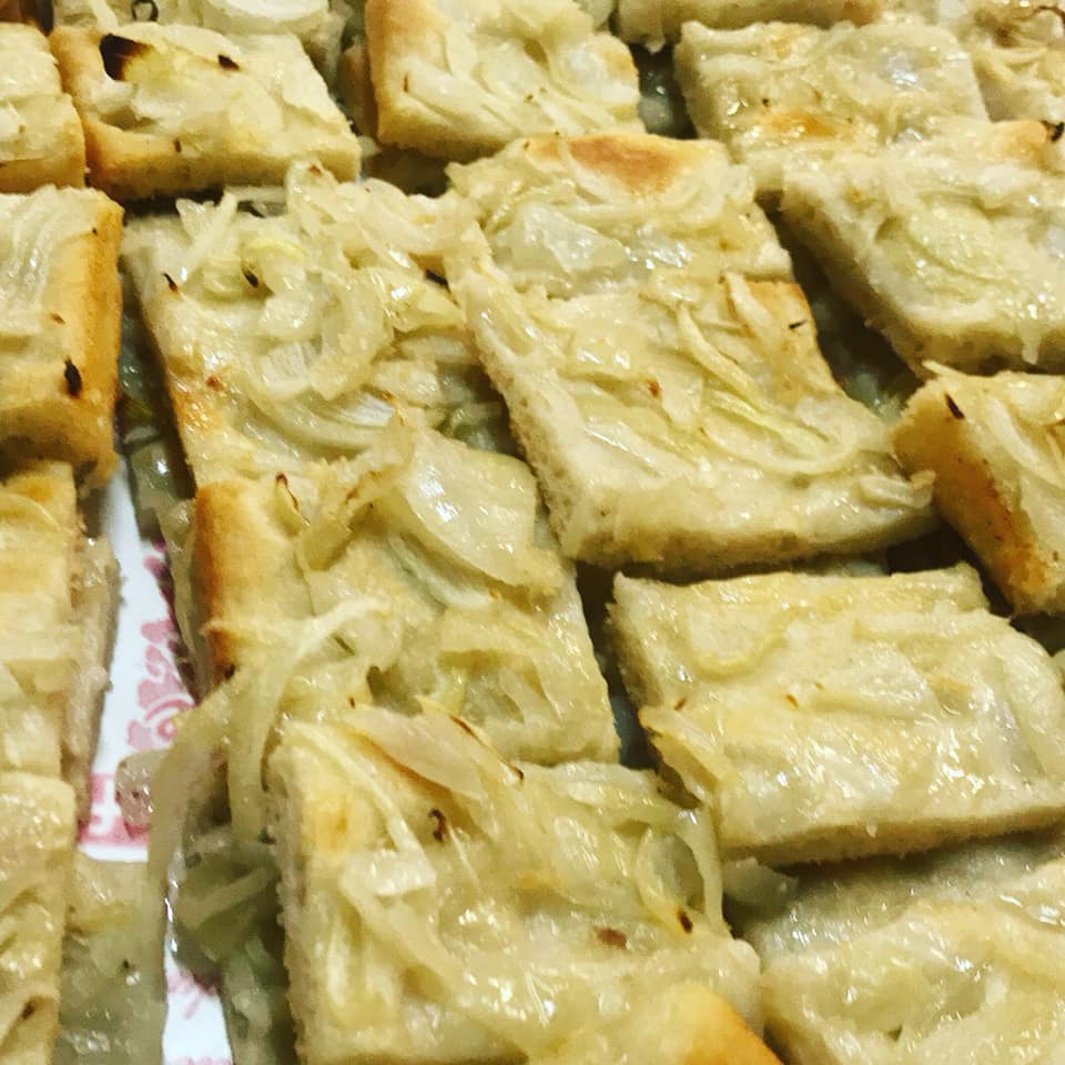 La Focaccia con le cipolle 8 pezzi