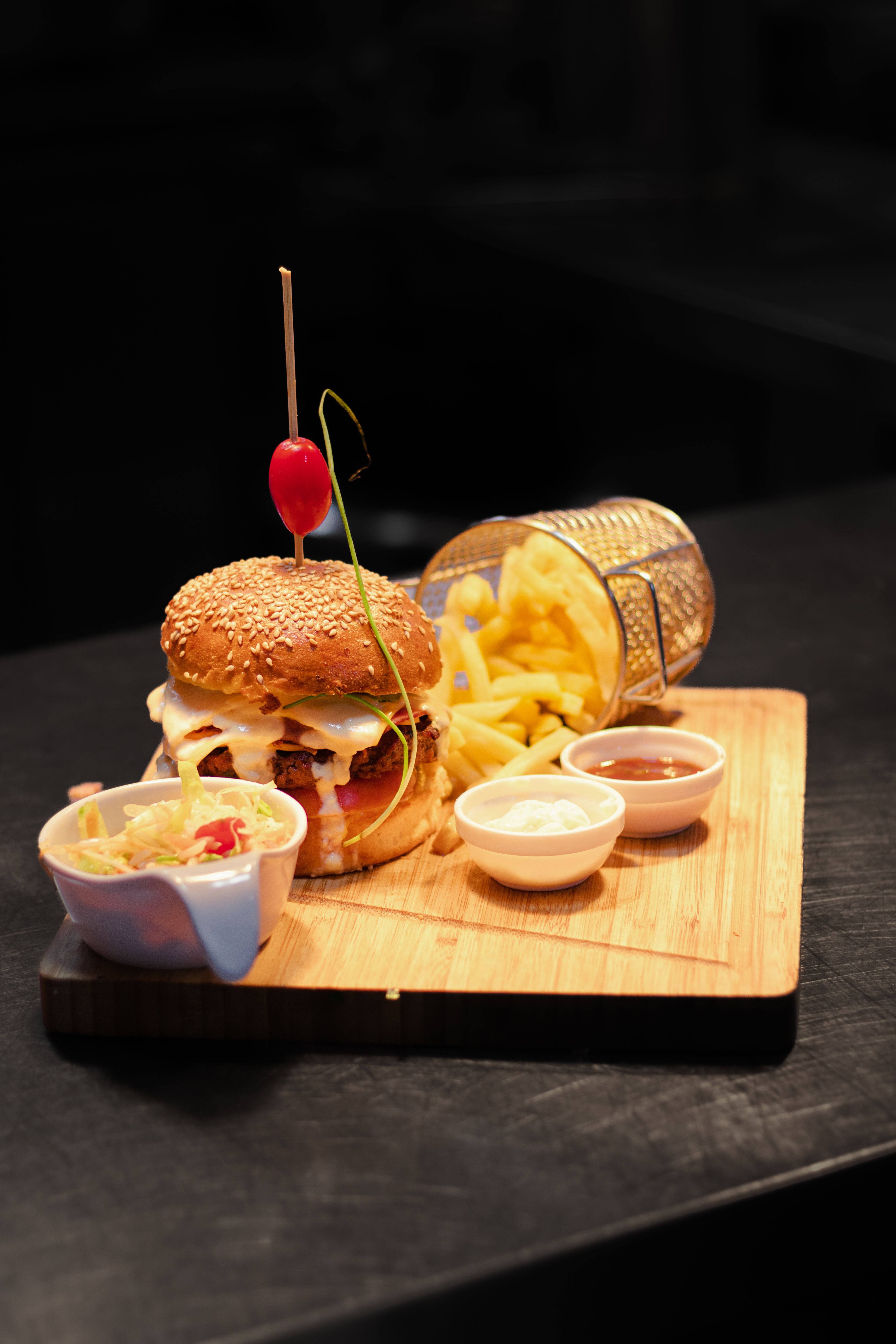 'Hamburger Divino" (con la sua salsa speciale Baffo d'Oro)