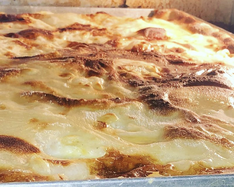 Focaccia col formaggio “Tipo Recco” 8 pezzi